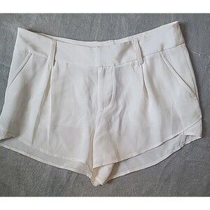 Alice Olivia Shorts Women's White Silk Size 6 Casual Travel Comfortable